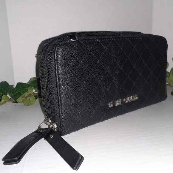 G By Guess Zip-Around Multi-Purpose Wallet - Picture 16 of 16